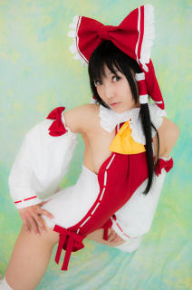 0296 - 212 x 320 [15KB]
���C���[�@ lenfried�����t���[�h�@����������