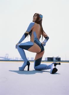 0302 - 233 x 320 [8KB]
�،�����̃R�X����