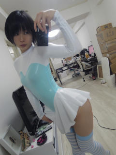0597 - 240 x 320 [13KB]
����J���g���C���[��������