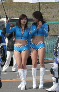 0256 - 206 x 320 [18KB]
�L�����M�����̃}���X�W�R�X�`���[��