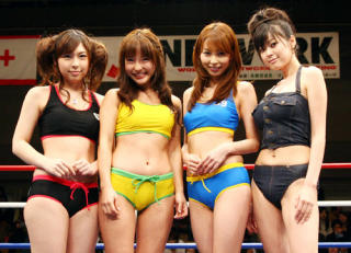 0304 - 320 x 231 [23KB]
�����E���h�K�[���̃����}���@��ޞx�A����і덁�A�����